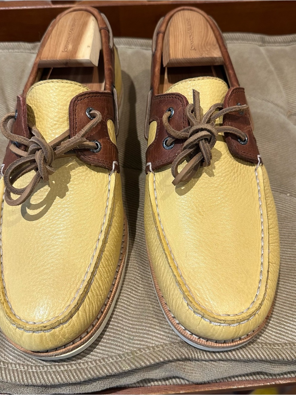 Johnston & Murphy Men's Yellow and Brown Two-Tone Leather Boat Shoes - Picture 2 of 7